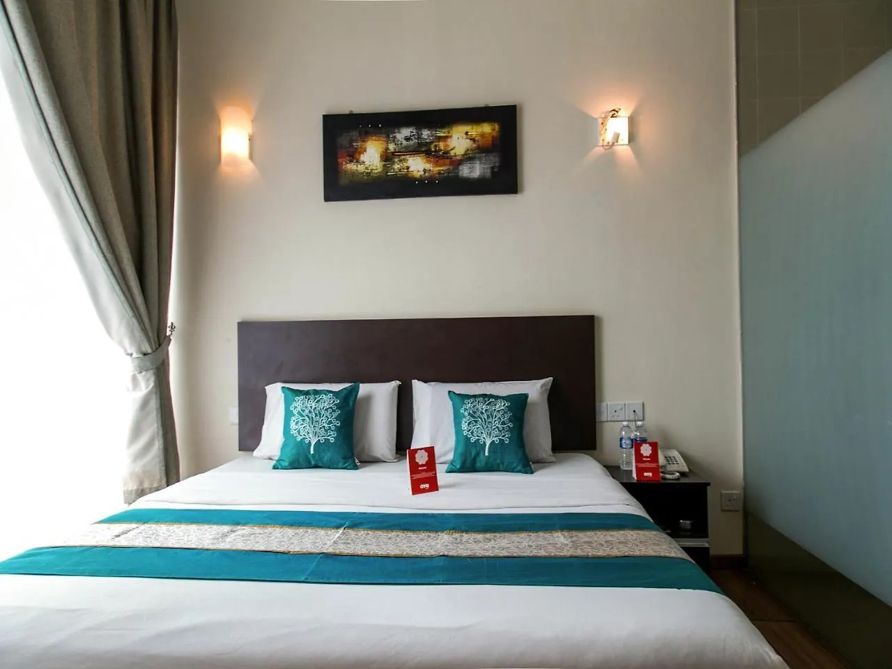 Oyo 208 Sens Hotel